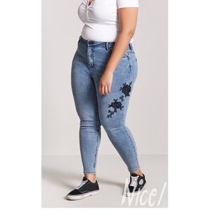 New Forever 21 Plus Embroidered Jeans